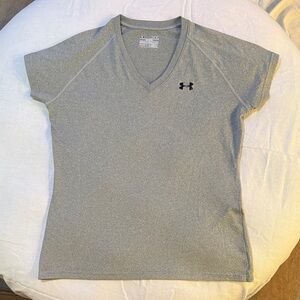 Under Armour Gray Short Sleeve Tee